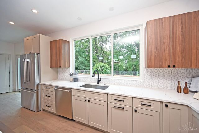 3053 Wasson Road, Cincinnati, OH 45209
