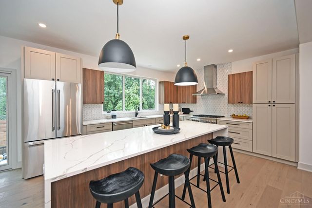 3053 Wasson Road, Cincinnati, OH 45209