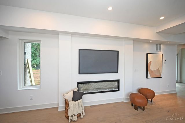 3053 Wasson Road, Cincinnati, OH 45209