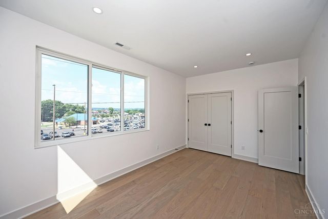 3053 Wasson Road, Cincinnati, OH 45209