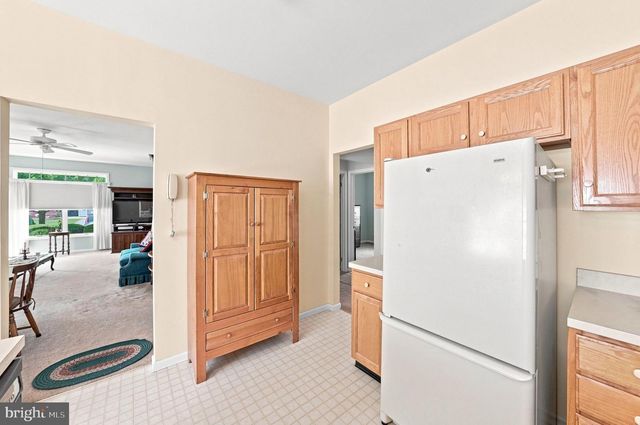 218 WAGON WHEEL LN, Columbus, NJ 08022