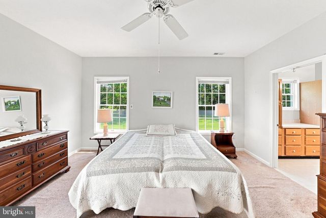 218 WAGON WHEEL LN, Columbus, NJ 08022