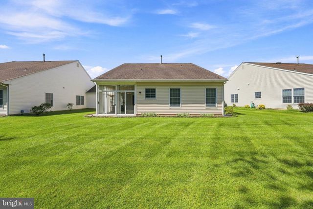 218 WAGON WHEEL LN, Columbus, NJ 08022