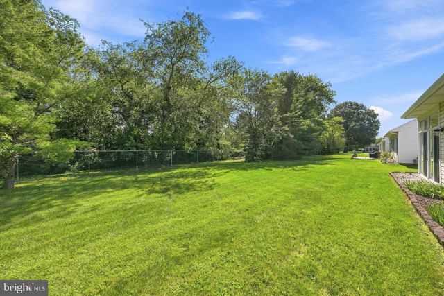 218 WAGON WHEEL LN, Columbus, NJ 08022