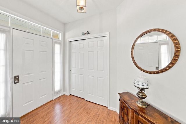 218 WAGON WHEEL LN, Columbus, NJ 08022