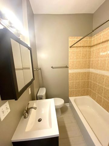 1024 W Leland Avenue 2W, Chicago, IL 60640