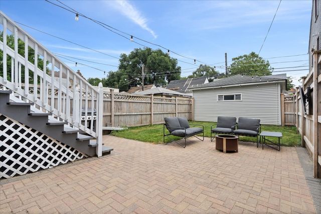 3439 N Paulina Street, Chicago, IL 60657