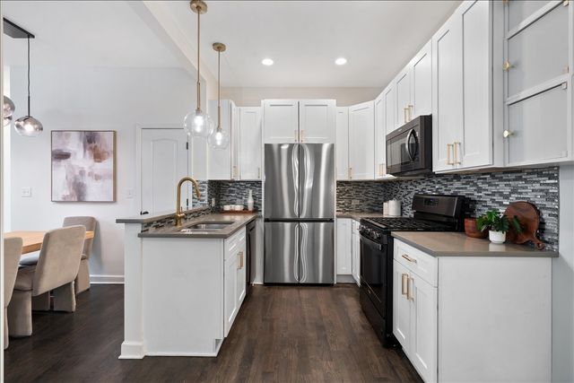3439 N Paulina Street, Chicago, IL 60657