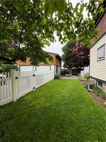 9 Potter Street, Newport, RI 02840