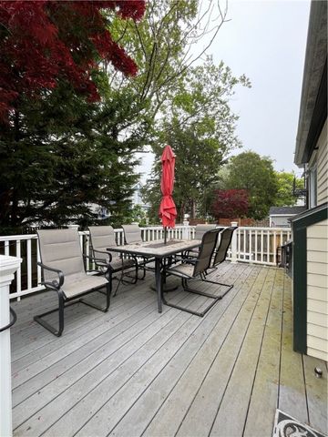 9 Potter Street, Newport, RI 02840