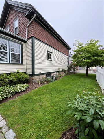 9 Potter Street, Newport, RI 02840