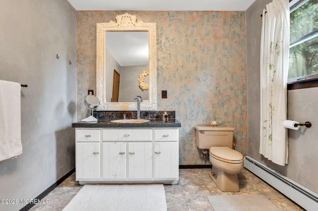 210 Church Street, Belford, NJ 07718