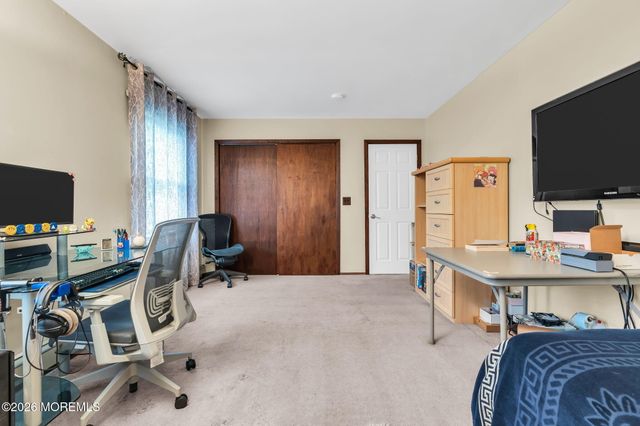 210 Church Street, Belford, NJ 07718