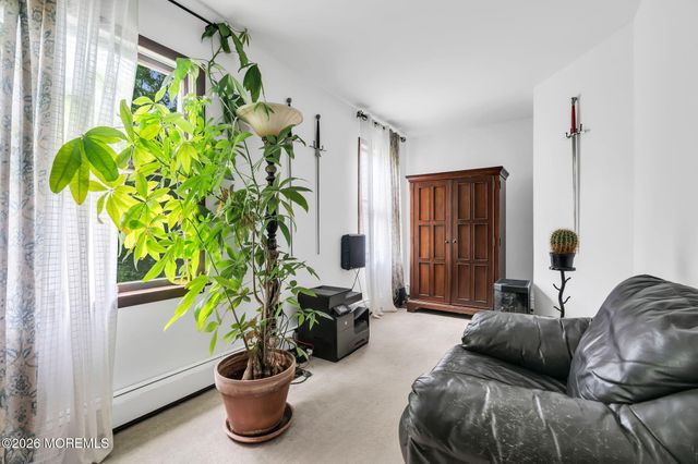 210 Church Street, Belford, NJ 07718