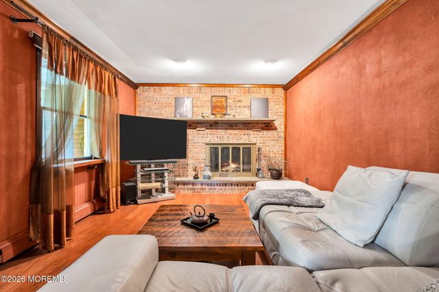 210 Church Street, Belford, NJ 07718