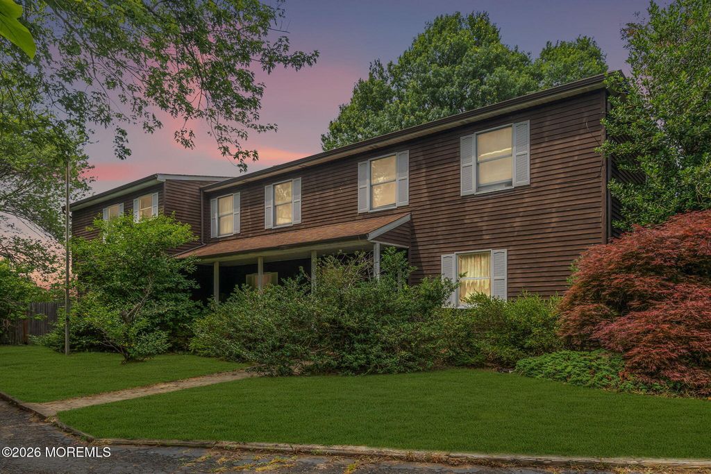 210 Church Street, Belford, NJ 07718
