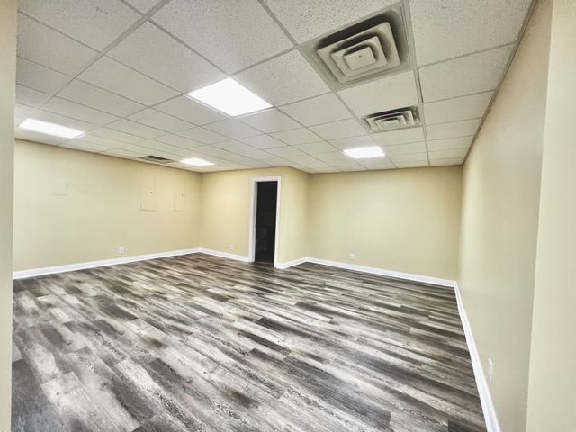 102 Spring View Dr, Cottontown, TN 37048