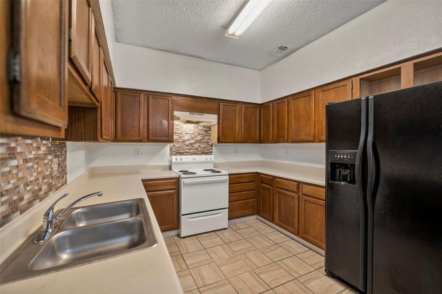 7120 Deer Creek Court, Spring, TX 77379