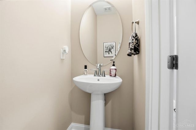 3226 Church Street, Newtown, OH 45244