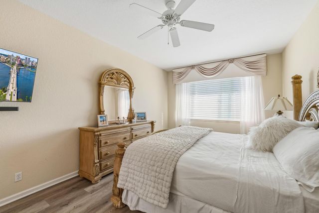 2737 Clipper Circle, West Palm Beach, FL 33411