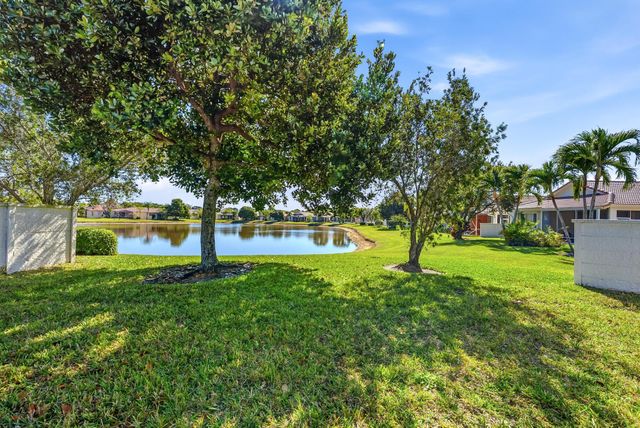 2737 Clipper Circle, West Palm Beach, FL 33411