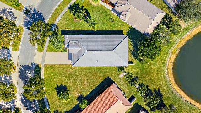 2737 Clipper Circle, West Palm Beach, FL 33411