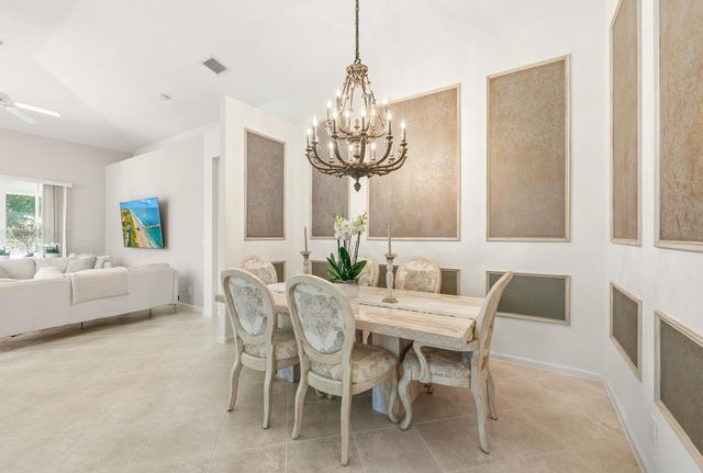 2737 Clipper Circle, West Palm Beach, FL 33411