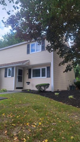 8 Cedarbrook Avenue F, Rochester, NH 03867