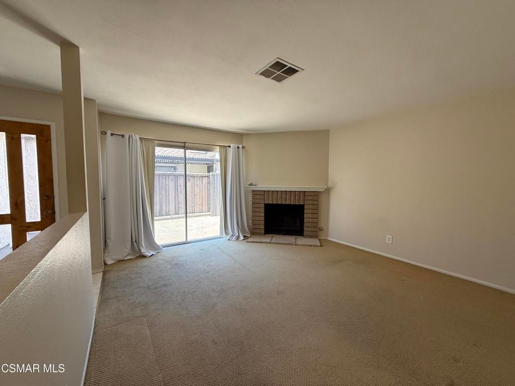 Image 10 of property listing at 15638 Viewridge Lane, Granada Hills, CA 91344