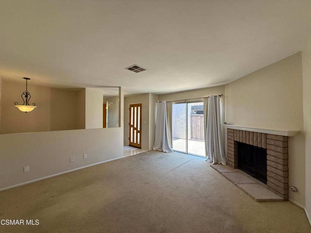 Image 11 of property listing at 15638 Viewridge Lane, Granada Hills, CA 91344