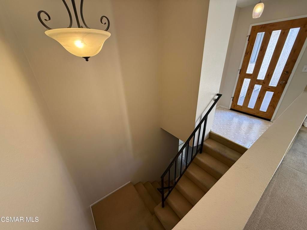 Image 15 of property listing at 15638 Viewridge Lane, Granada Hills, CA 91344