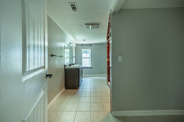 2518 N Adams Street, Enid, OK 73701