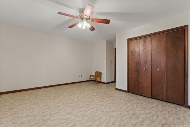 1811 Somersworth Drive, South Bend, IN 46614