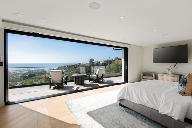 2684 Costebelle Drive, La Jolla, CA 92037