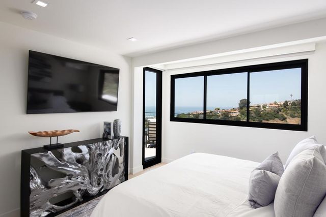 2684 Costebelle Drive, La Jolla, CA 92037