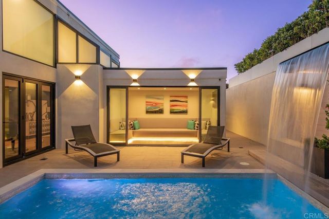 2684 Costebelle Drive, La Jolla, CA 92037