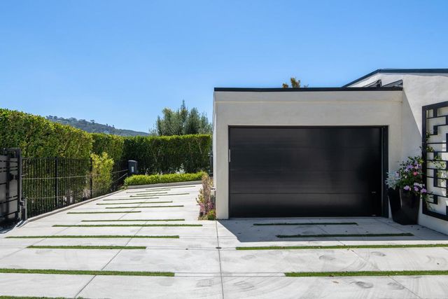 2684 Costebelle Drive, La Jolla, CA 92037