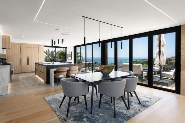 2684 Costebelle Drive, La Jolla, CA 92037