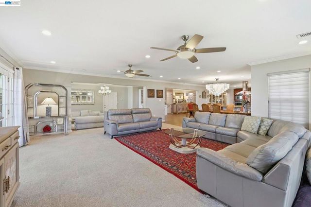 1723 Curletto Dr, Concord, CA 94521
