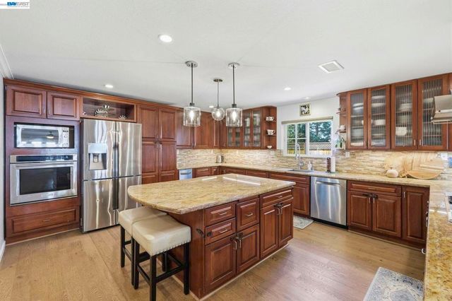 1723 Curletto Dr, Concord, CA 94521