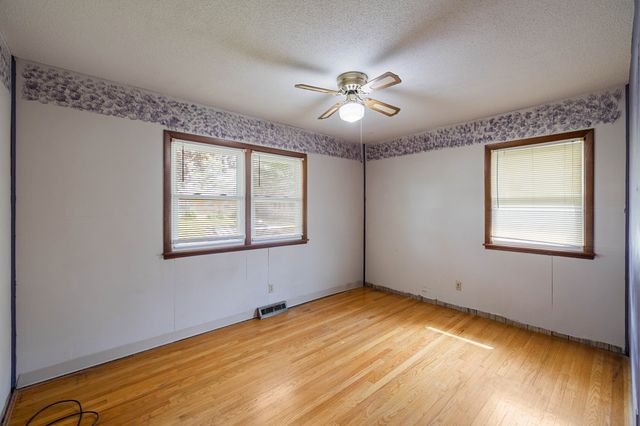 1025 Hoffman Avenue, Des Moines, IA 50316