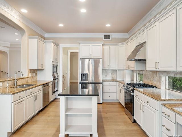 31 Stratton Lane, San Antonio, TX 78257