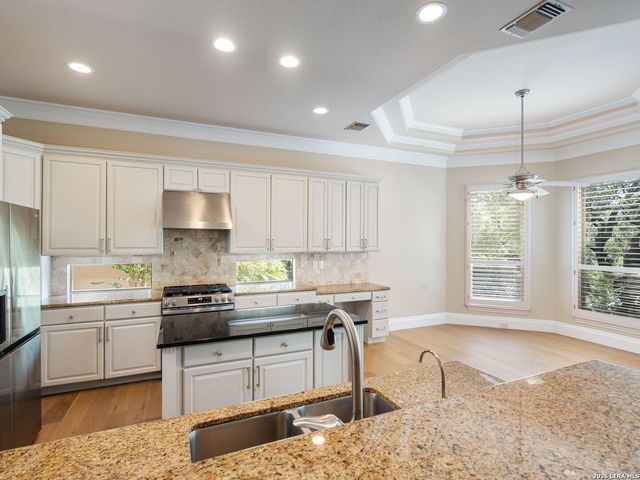 31 Stratton Lane, San Antonio, TX 78257