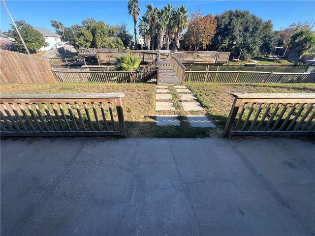 3201 Catcay Dr, Corpus Christi, TX 78418