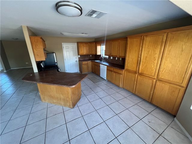 3201 Catcay Dr, Corpus Christi, TX 78418