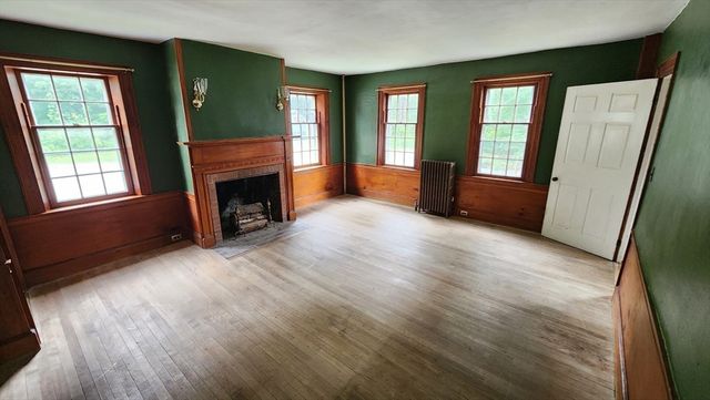 64 Meadow Rd., Townsend, MA 01469