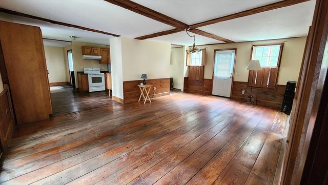 64 Meadow Rd., Townsend, MA 01469