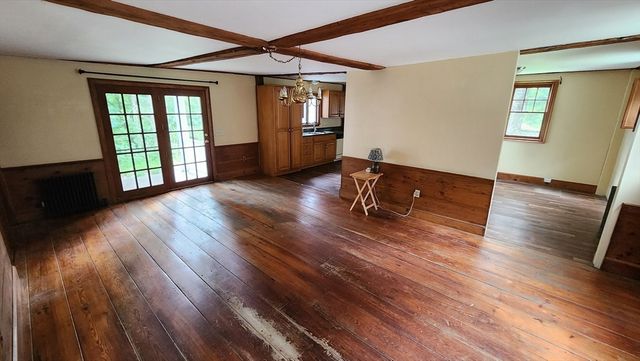 64 Meadow Rd., Townsend, MA 01469