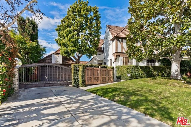 201 Tavistock Avenue, Los Angeles, CA 90049