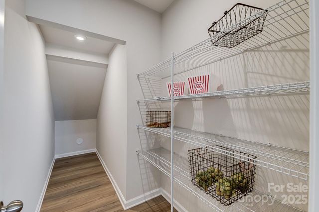 9212 Pagoda Oak Drive, Charlotte, NC 28269